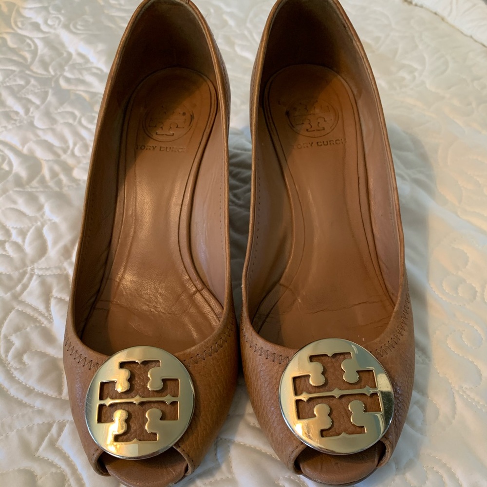 Tory Burch Sally Peep Toe Wedge, Brown, Size 8
